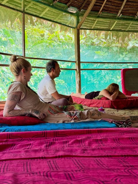 In the sharing circle, we sit together to understand, to listen, and to seek the shaman’s guidance.
#ayahuasca #shamanism #lalunadelamazonas